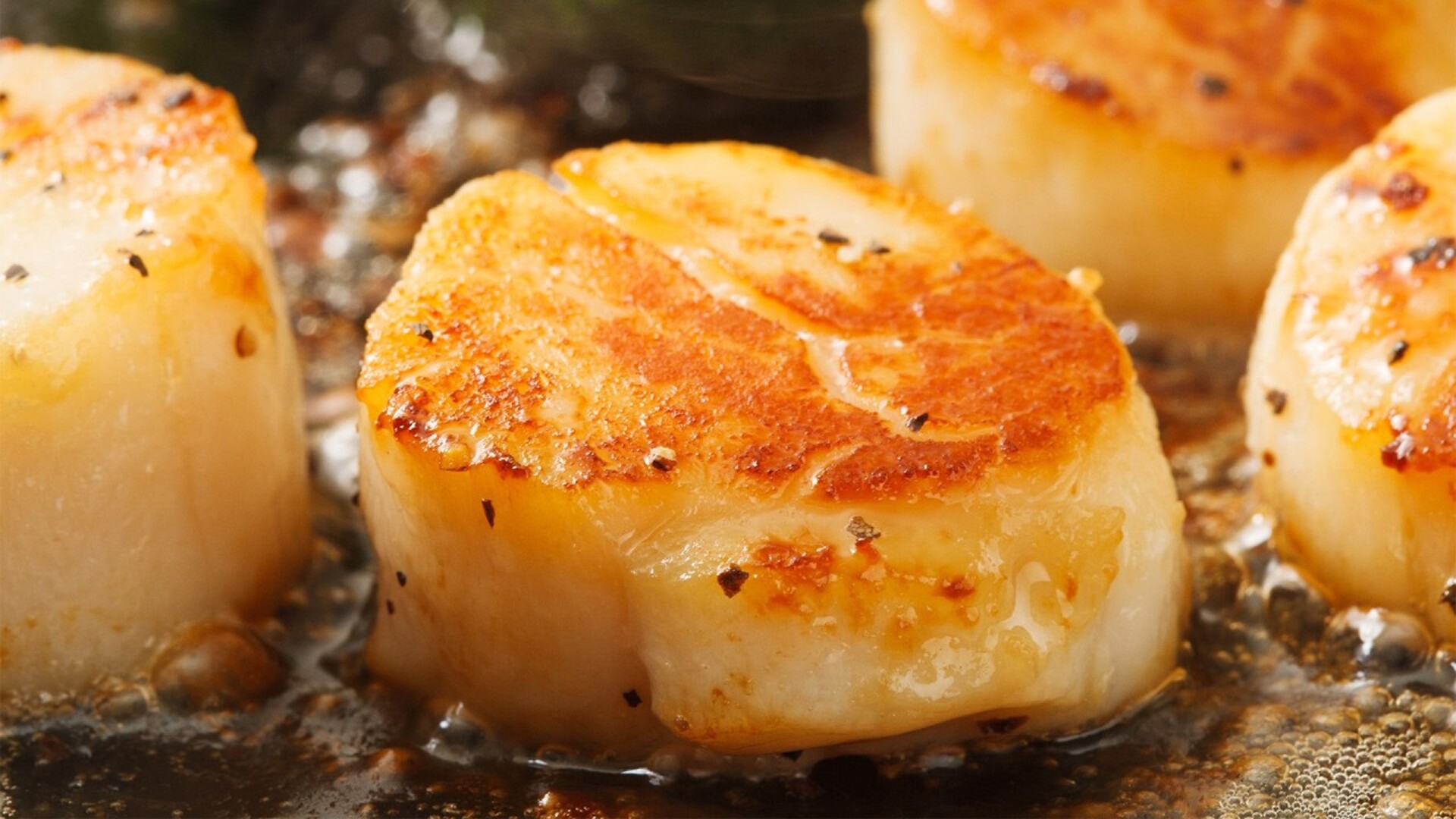 Video thumbnail for We Finally Know Which Chain Restaurant Has The Best Scallops