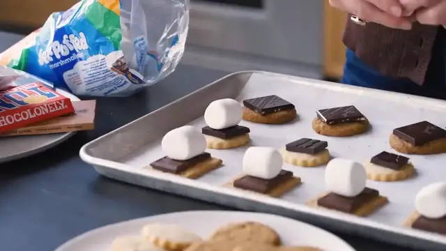 'Video thumbnail for How to Make S'mores ¦ Easy Oven S'mores vs. Giant S'mores Tart ¦ Melissa Clark ¦ NYT Cooking (720p 24fps)'