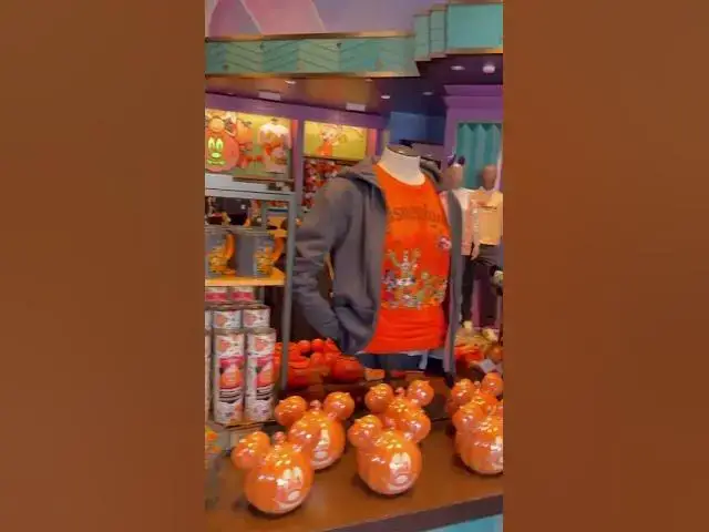 Video thumbnail for Gone Hollywood has gone Halloween at Disney California Adventure!