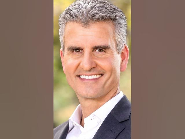 Video thumbnail for BREAKING: New Leadership Announced for Disney Experiences and Disneyland Resort!