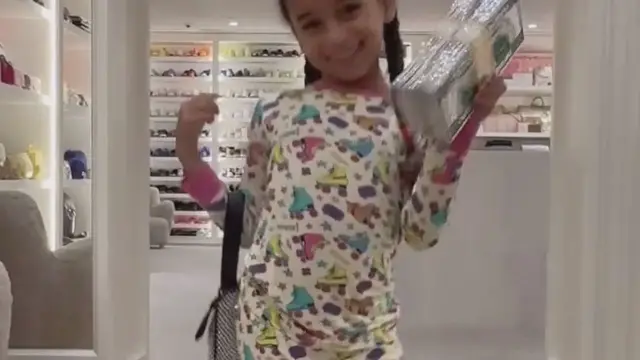 Video thumbnail for True and Dream's Fashion Show