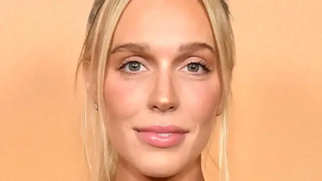'Video thumbnail for Alex Cooper's Stunning Transformation Is Turning Heads'