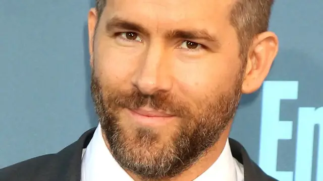 Video thumbnail for Ryan Reynolds Says The Most Well-Written Villain Ever In Movies Isn't A Character