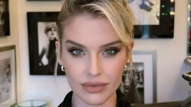 Video thumbnail for Kelly Osbourne's Transformation Has Her Nearly Unrecognizable