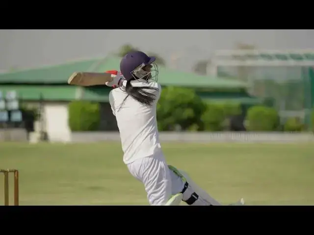 'Video thumbnail for Here's what's similar between RED and WHITE Cricket Balls'