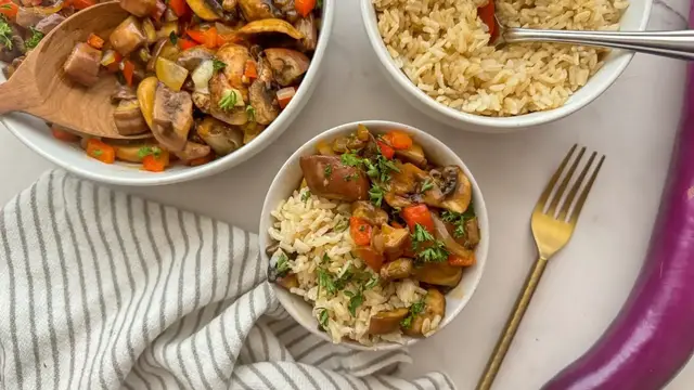 'Video thumbnail for Spicy Chinese Eggplant And Mushroom Stir-Fry Recipe'