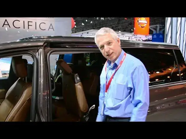 Video thumbnail for 2017 Chrysler Pacifica folding seats