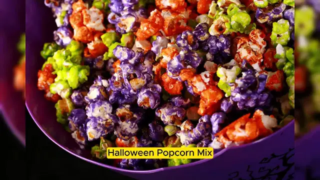 Video thumbnail for Creepy Crunchy Popcorn
