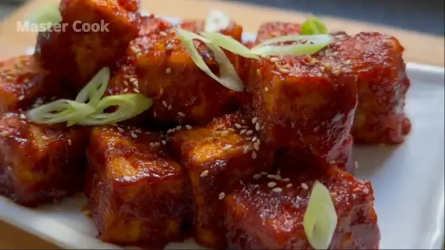 Video thumbnail for Korean Tofu Sweet and Spicy