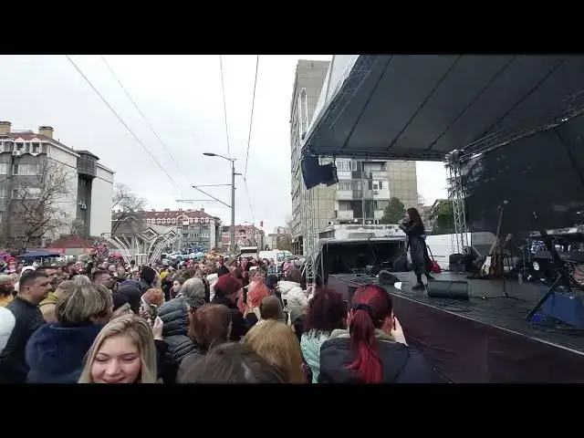 'Video thumbnail for Angellina peva u Ulici otvorenog srca, doček 2024'