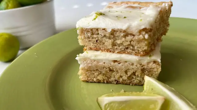Video thumbnail for Tangy Key Lime Pie Cookie Bars Recipe