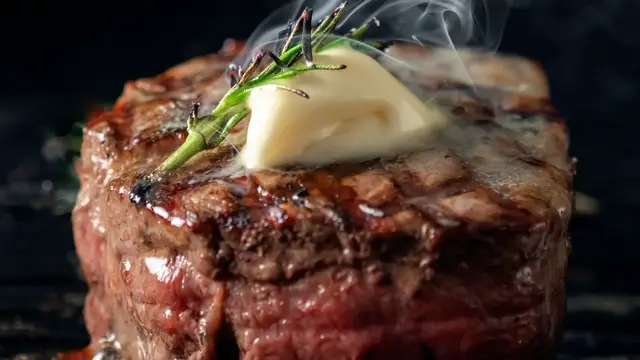 Video thumbnail for How To Get The Perfect Crust On Your Steak, According To Chefs