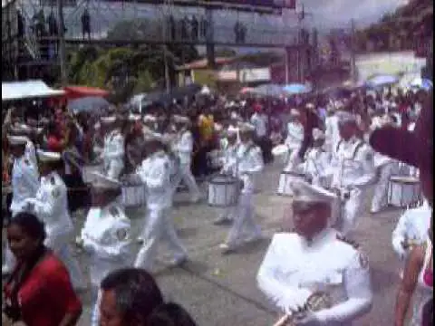 Video thumbnail for Desfile del 15 de Septiembre - 2010 El Salvador (Cachiporras x última vez)