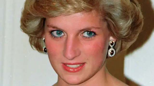 Video thumbnail for Former Royal Family Chef Spills All Their Hidden Secrets