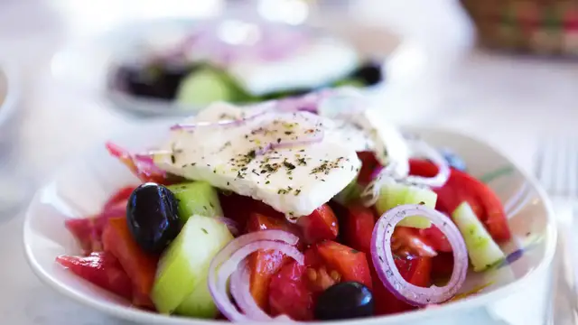 Video thumbnail for Greek Salad with Lettuce, Feta, and Olive Oil