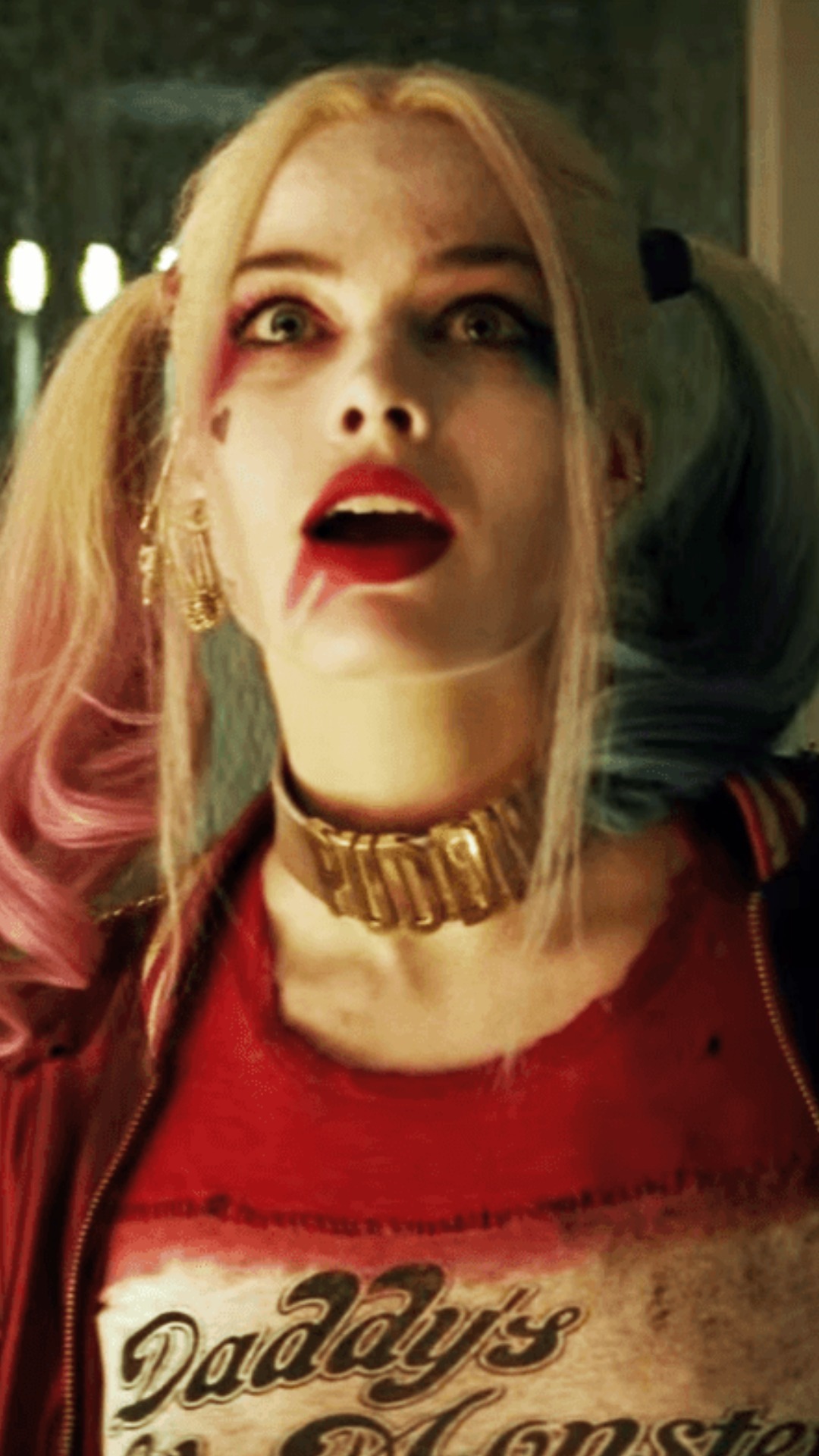 Video thumbnail for Margot's Revealing Costume Caused A Lot Of Controversy