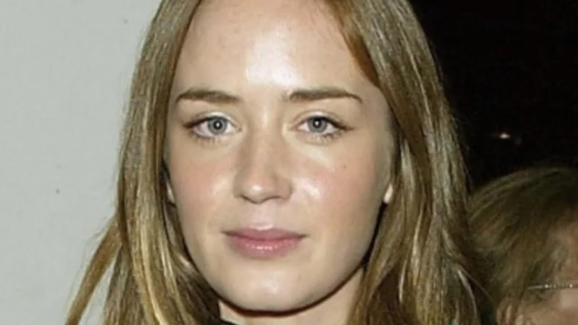 Video thumbnail for The Gorgeous Transformation Of Emily Blunt