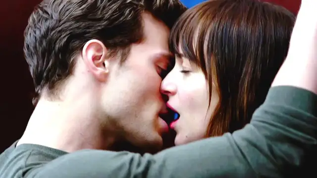 Video thumbnail for The Most Painfully Awkward Love Scenes In Movies