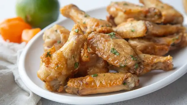 Video thumbnail for Sweet Habanero Air Fryer Chicken Wings Recipe