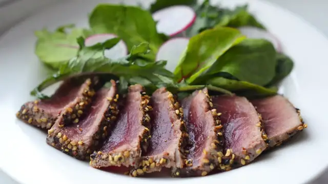 'Video thumbnail for Peppercorn-Crusted Tuna Steak Recipe'