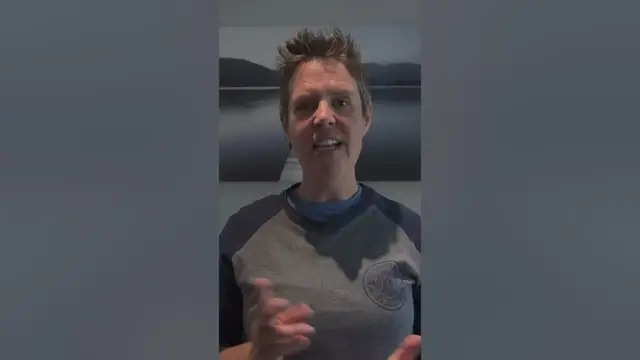 Video thumbnail for Easy English phrasal verbs: Wash Up | Expand your English Vocabulary