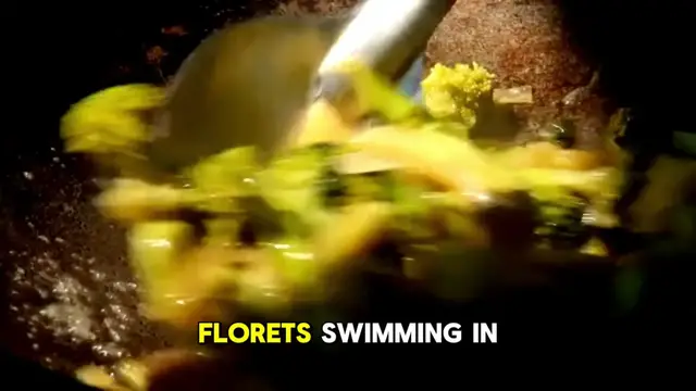 'Video thumbnail for Skillet Broccoli Cheddar Chicken Pot Pie'