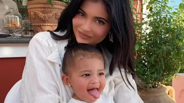 'Video thumbnail for Insanely Expensive Outfits Worn By The Kardashian Kids'