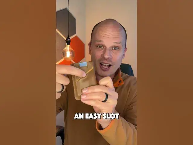 'Video thumbnail for HOW do you put CASH in a Bellroy Card Sleeve?'