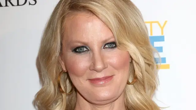 Video thumbnail for Sandra Lee's Tragic Real-Life Story