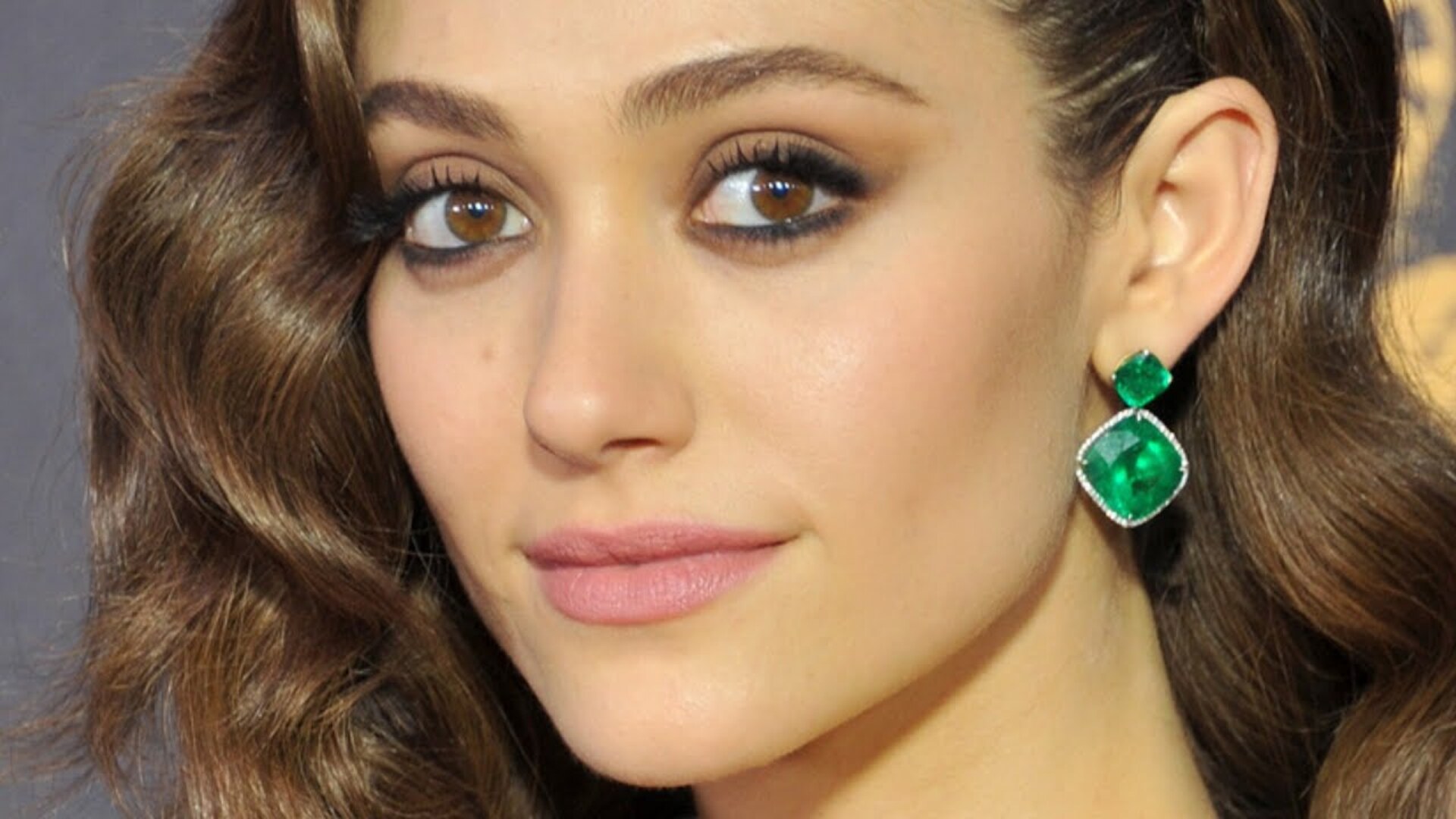 Video thumbnail for Why So Many Stars Decided To Quit Shameless