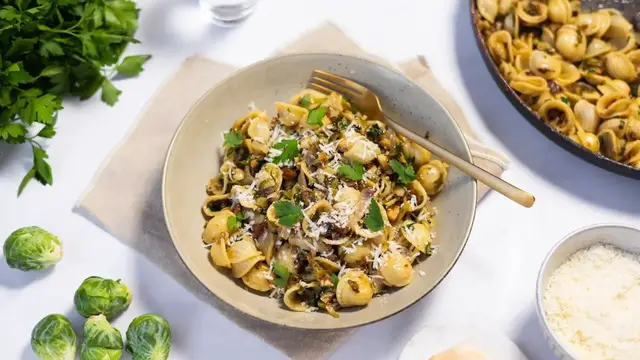 Video thumbnail for Brown Butter Pasta With Shaved Brussels Sprouts Recipe