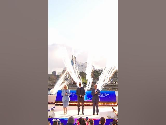 Video thumbnail for Disney Adventure World and World of Frozen are Now Open!