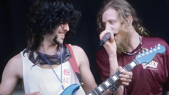 Video thumbnail for What Happened To The Spin Doctors?