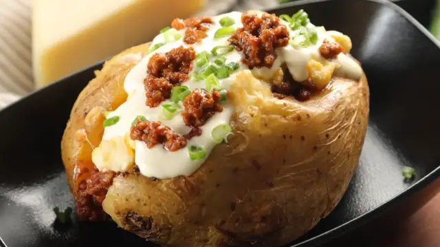 Video thumbnail for Why Baked Potatoes Always Taste Better At A Restaurant