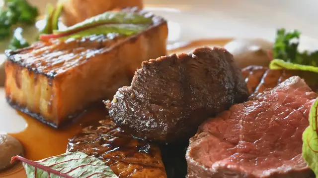 Video thumbnail for French-Inspired Braised Leeks with Beurre Blanc