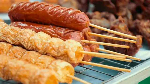 'Video thumbnail for Classic Sausage Balls Recipe'