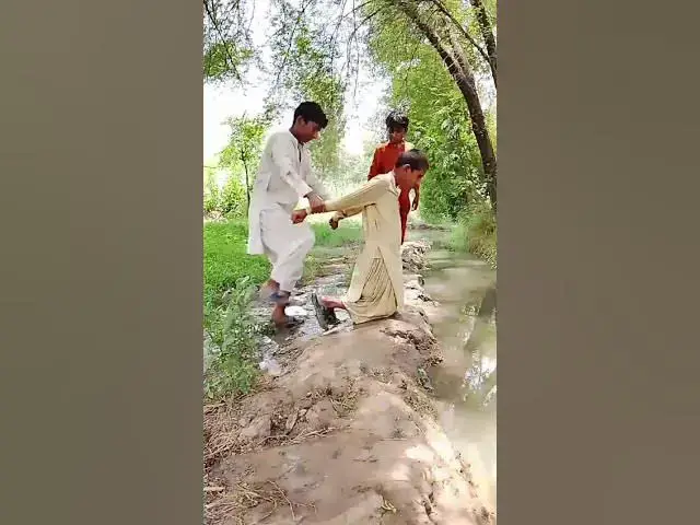 Video thumbnail for Jungle Mein Hairan Kar Dene Wali Mulakat! 😱 Aisa Manzar Pehle Kabhi Nahi Dekha