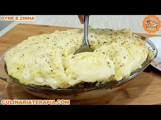 Video thumbnail for ESCONDIDINHO DE CARNE MOÍDA NO PURÉ DE BATATA - 🥰CURTA, COMENTA E COMPARTILHA! 👍