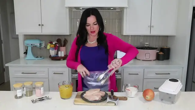 Video thumbnail for One Pot Lemon Chicken Orzo (Budget Friendly )(720P HD)