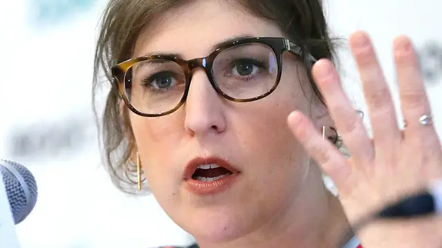 Video thumbnail for Fans Just Can't Forgive And Forget What These Actors Did