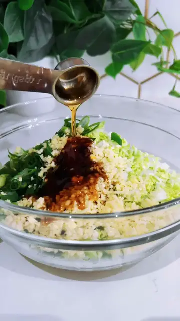 Video thumbnail for Pan-Fried Chicken Dumplings