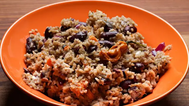 Video thumbnail for Rice and peas jamaican: video blog