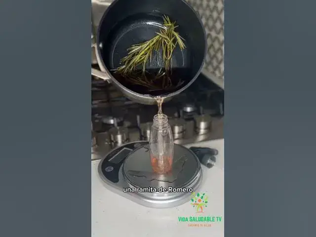'Video thumbnail for 🌿✨ AGUA DE ROMERO PARA EL CABELLO | Fortalece, previene la caída y estimula el crecimiento. 💆♀️'