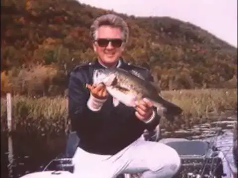 Video thumbnail for Credit River Giant Salmon | Fish'n Canada