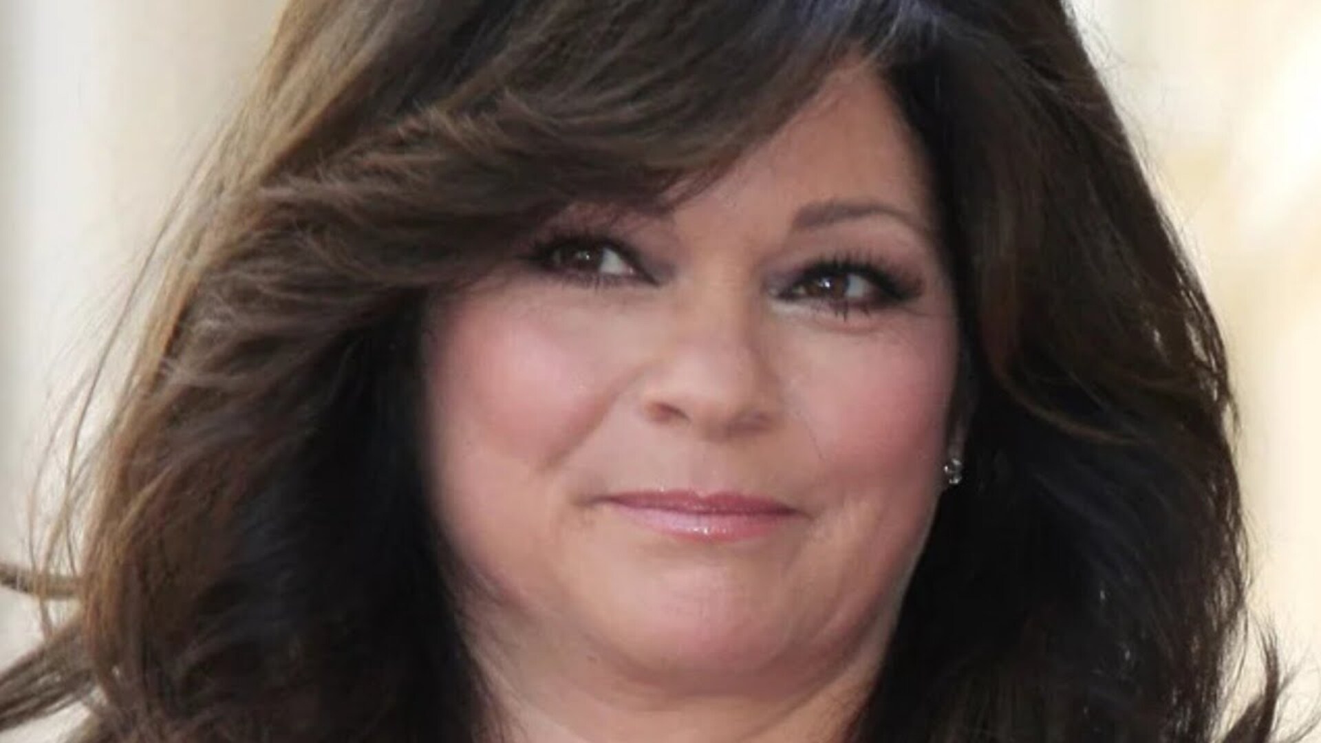 Video thumbnail for Tragic Details About Valerie Bertinelli