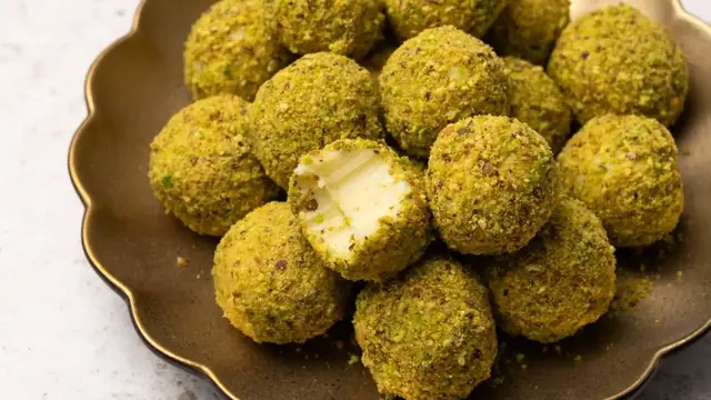 'Video thumbnail for Pistachio And White Chocolate Truffles Recipe'
