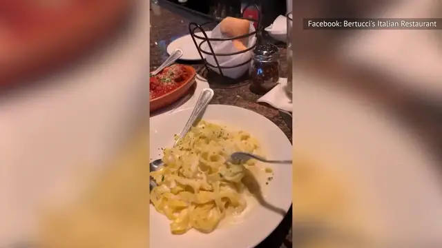 Video thumbnail for The Chain Restaurant That Serves The Ultimate Fettuccine Alfredo