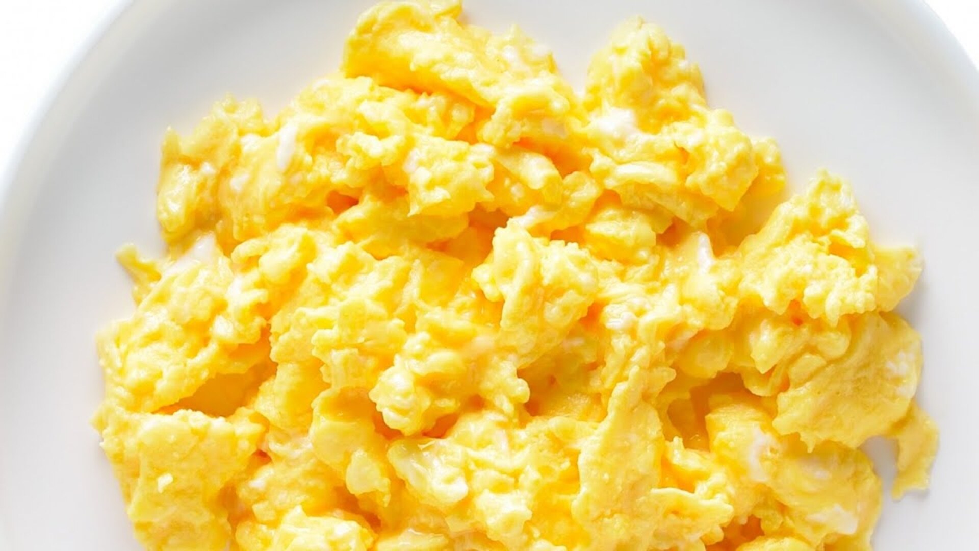 Video thumbnail for The Real Reason Scrambled Eggs & Other Foods Taste Better At A Restaurant