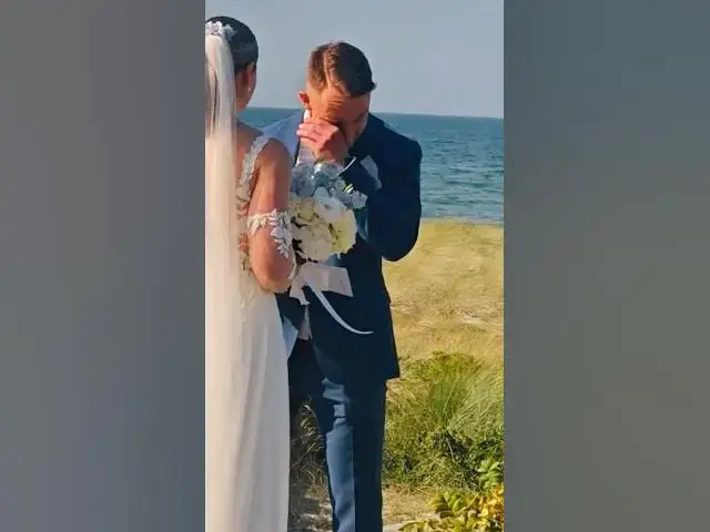 Video thumbnail for First Look meiner Träume🥺❤️ #firstlook #wedding #vows #hochzeit