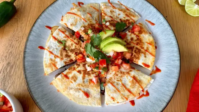 Video thumbnail for Spicy Skirt Steak Quesadilla Recipe